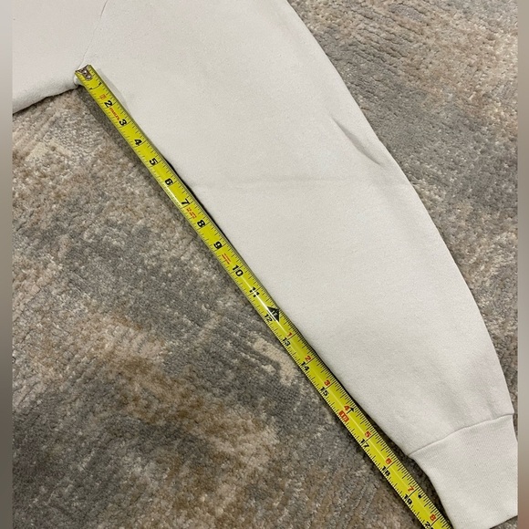 Vintage Fruit of the Loom Graphic Crew Neck Sweatshirt Large White PinkBlack USA - Picture 8 of 8